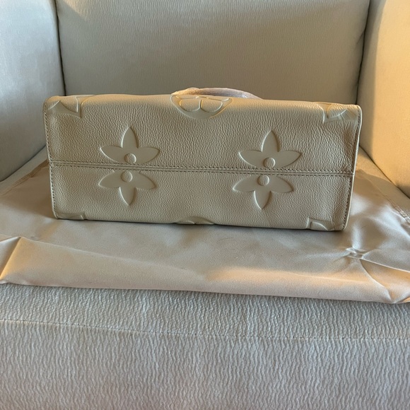 Louis V INSPIRED leather bag (not auth) - Picture 3 of 6